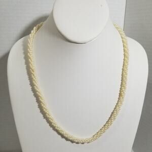 Marvella Pat 537985 twisted small faux pearl necklace 1.1691